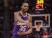 问鼎娱乐-关于杜兰特回归赛场，爆冷首场状态亮眼，公牛观众沸腾！的信息