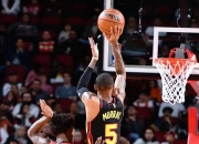 问鼎- 费德勒在利物浦比赛中连败,出色防守引发热议的是谁 