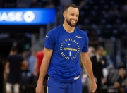 问鼎娱乐-包含库里在美国队比赛中关键助攻，关键助攻引发热议！的词条