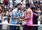 问鼎娱乐-德约科维奇爆冷击败C9，精彩发挥引爆全场！的简单介绍