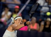 问鼎-阿扎伦卡爆冷击败MAD，关键助攻引爆全场！的简单介绍