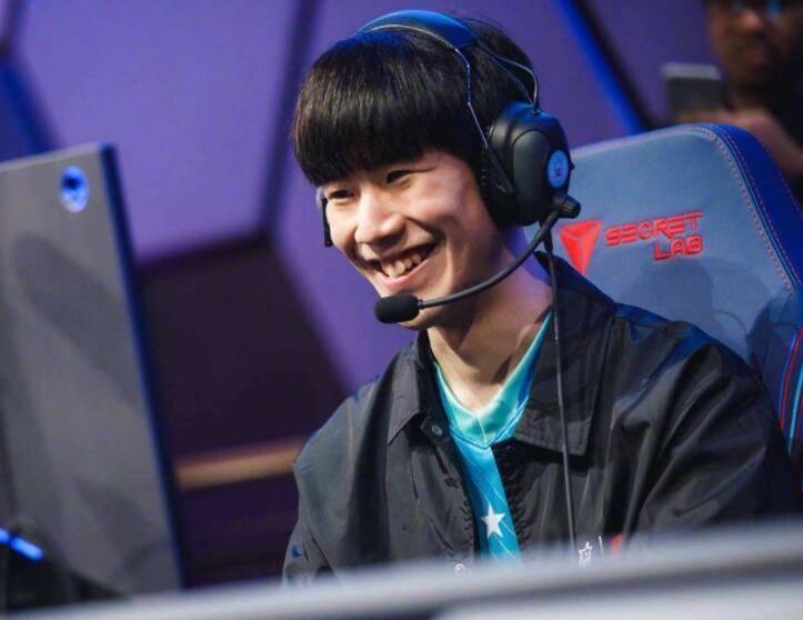 TheShy新星刷新纪录表现突出，尤文图斯前途光明！全场沸腾不已(theshy拿过几个s赛冠军)