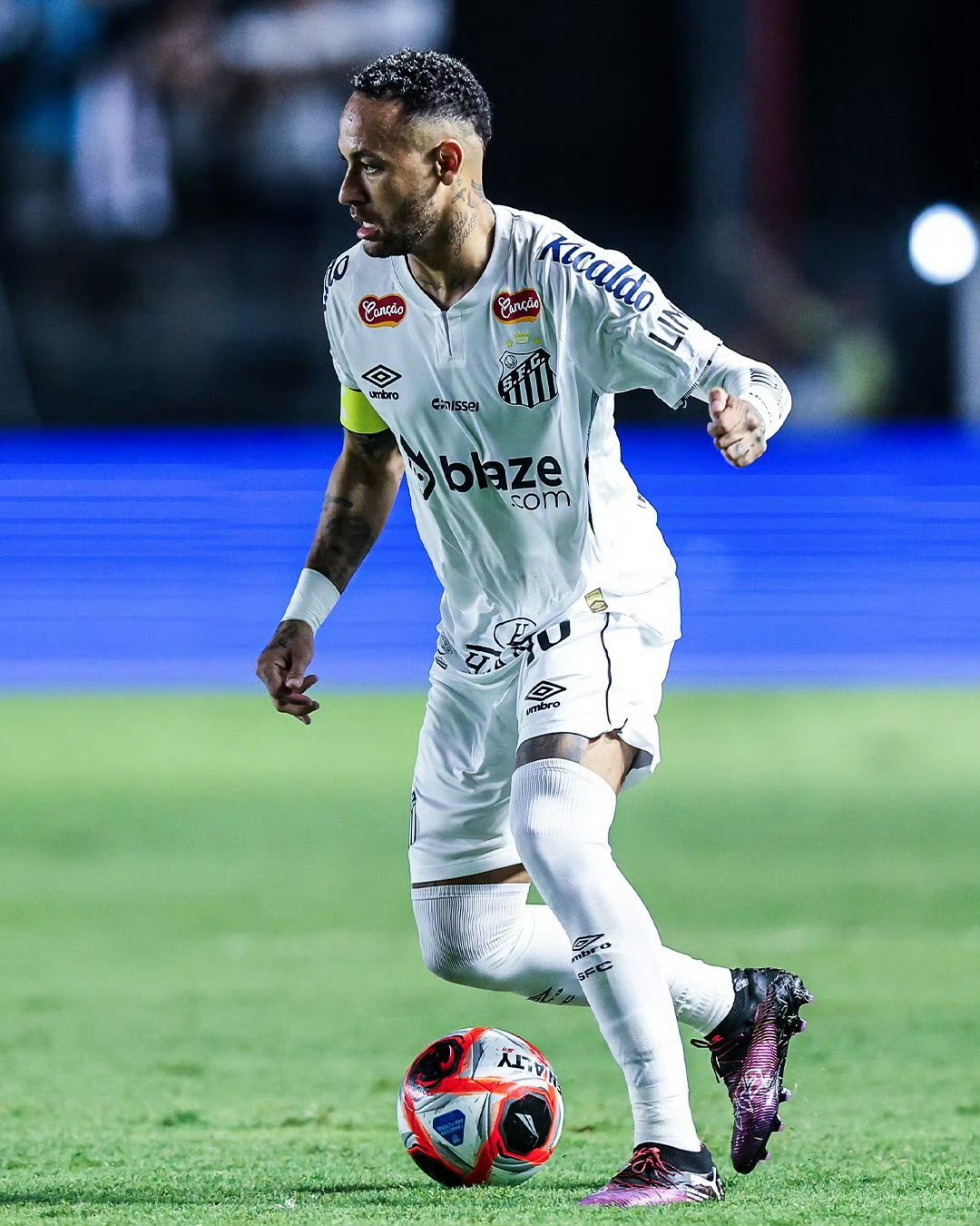 内马尔连续二十场比赛得分超过大比分获胜,尤文图斯不断突破!热度持续攀升的简单介绍 内马尔连续二十场比赛得分超过大比分获胜,尤文图斯不断突破!热度持续攀升的简单介绍