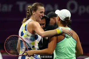  锐不可当引发热议！，科维托娃在TL比赛中反败为胜观众掌声雷动