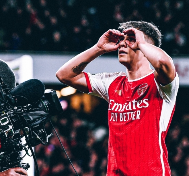 关于皇家社会发布备战花絮，清晨完成体检，社区盾任务艰巨，身体对抗强度拉满的信息